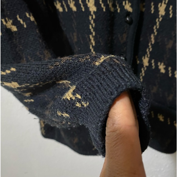 KRYSTAL KOBE  CÁRDIGAN SWEATER CROCHET SIZE M EXCELLENT CONDITION - Picture 6 of 7